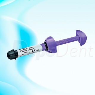 Composite universal Filtek Z500 de 3M en jeringa de 3 g